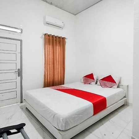 Oyo 92522 Gle Kost Syariah Hotel Jambi Eksteriør billede